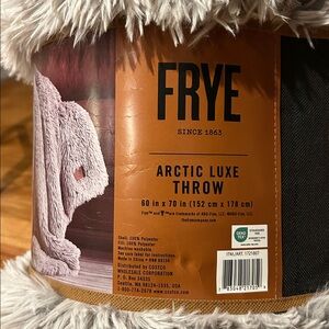 Frye Arctic Luxe Faux Fur Throw - Light Gray